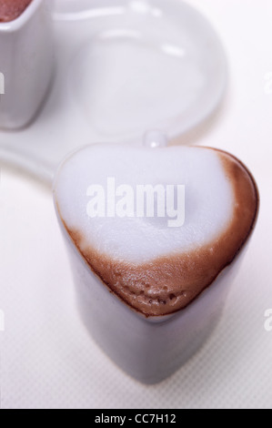 Valentinstag herzförmige Tag Espresso Kaffee Cappuccino-Tassen Stockfoto