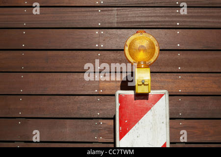 Vorsicht Zeichen auf Baustelle, Hamburg, Deutschland Stockfoto