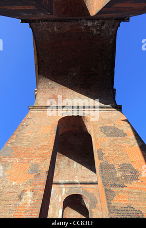 Ouse Valley Viaduct (Balcombe Viadukt) über den Fluss Ouse auf die von London nach Brighton Railway. East Sussex England UK. Stockfoto