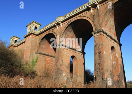 Ouse Valley Viaduct (Balcombe Viadukt) über den Fluss Ouse auf die von London nach Brighton Railway. East Sussex England UK. Stockfoto