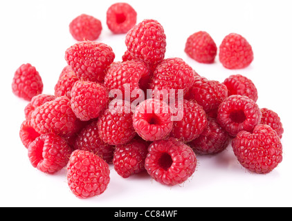 Reife Himbeeren isoliert auf einem weißen Hintergrund. Stockfoto