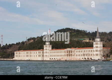 Militärakademie am Bosporus - Istanbul. Stockfoto