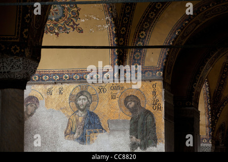 Aya Sofya Interieur zeigt Christus, Maria und Johannes Mosaik, Istanbul Stockfoto