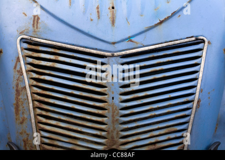 Rusty Auto Citroen 2cv Stockfoto