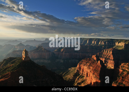 am frühen Morgen Ansicht des Grand Canyon National Park von Point Imperial übersehen auf der North Rim, Arizona Stockfoto