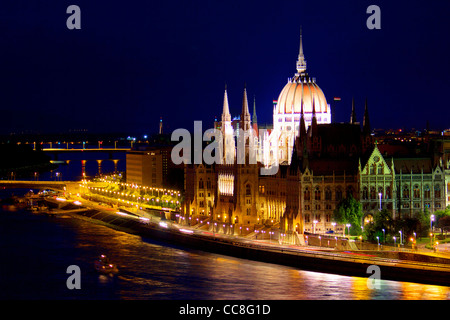 Das Parlamentsgebäude (Ungarisch: Országház, das Haus des Landes übersetzt) Stockfoto