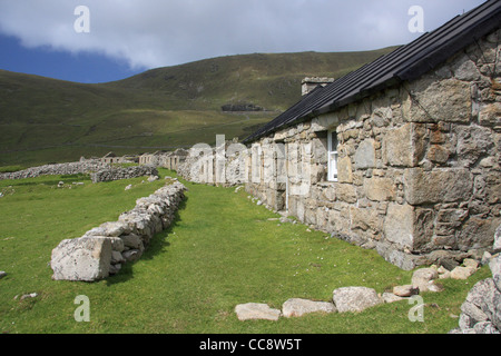 Verlassene Steinhäuser von The Village auf der Insel Hirta, St Kilda, Schottland Stockfoto