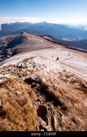 Schönen Spätherbst im Bieszczady-Gebirge, Polen. Stockfoto