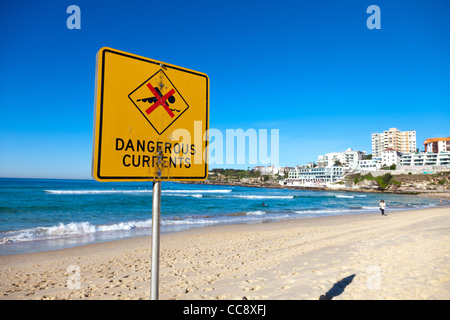 Warnschild für gefährliche Strömungen Schwimmen nicht am Bondi Beach Sydeny Stockfoto