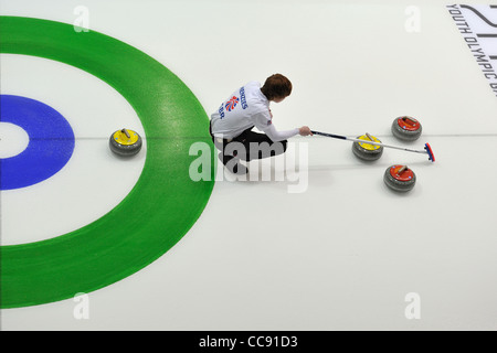 Team Great Britain verlieren 8-2 nach Kanada in der ersten Runde des Curling-Events bei den ersten Jugend Olympischen Winterspielen Stockfoto