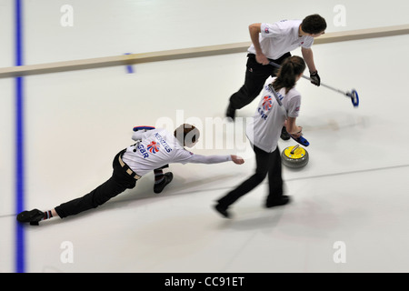 Team Great Britain verlieren 8-2 nach Kanada in der ersten Runde des Curling-Events bei den ersten Jugend Olympischen Winterspielen Stockfoto