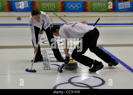 Team Great Britain verlieren 8-2 nach Kanada in der ersten Runde des Curling-Events bei den ersten Jugend Olympischen Winterspielen Stockfoto