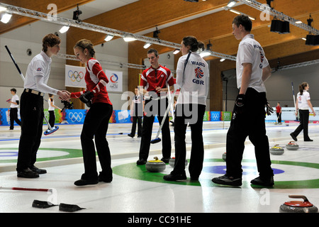 Team Great Britain verlieren 8-2 nach Kanada in der ersten Runde des Curling-Events bei den ersten Jugend Olympischen Winterspielen Stockfoto