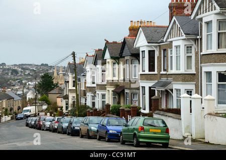 Eine Reihe von Reihenhäusern in Truro, Cornwall, UK Stockfoto