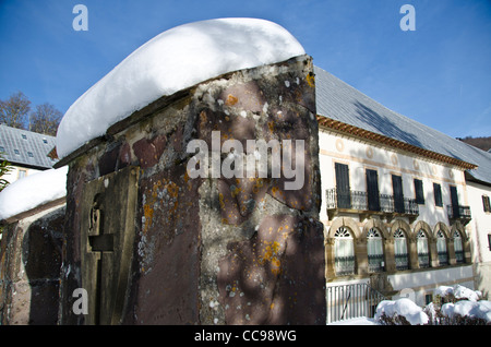 Schnee bedeckte Fläche von Orreaga-Roncesvalles im Winter, Navarra. Spanien. Europa Stockfoto