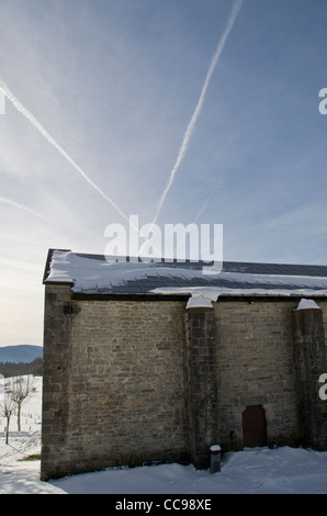 Schnee bedeckte Fläche von Orreaga-Roncesvalles im Winter, Navarra. Spanien. Europa Stockfoto