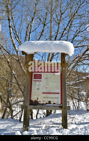 Schnee bedeckte Fläche von Orreaga-Roncesvalles im Winter, Navarra. Spanien. Europa Stockfoto