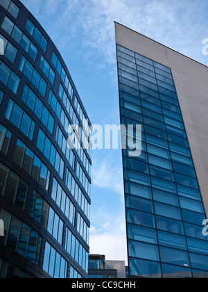 Glasbau in Manchester zeigen Reflexionen. Stockfoto