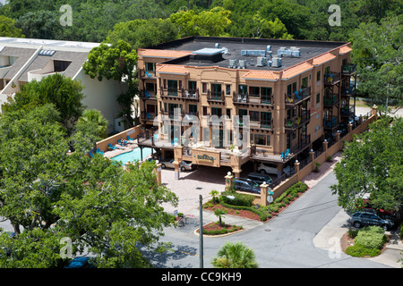 Ocean Inn and Suites Hotel in Strandnähe auf St. Simons Island, Georgia Stockfoto