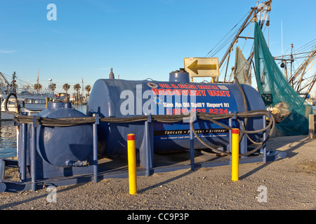 Öl & Bilgenwasser Absauggerät. Stockfoto