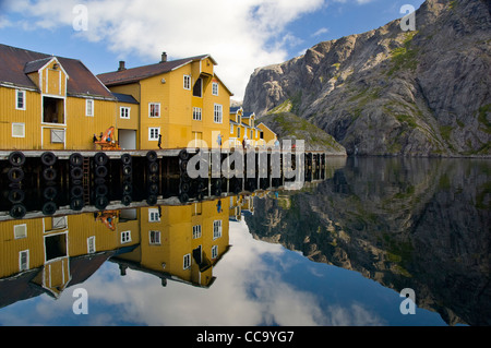 Norwegen, Nordland, Lofoten Inseln, Norwegen nusfjord. Die älteste und beste Fischerdorf bewahrt. Stockfoto