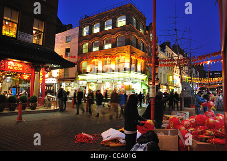 Chinese New Year Laternen in der Gerrard Street, Chinatown, West End, City of Westminster, London, England, Vereinigtes Königreich Stockfoto