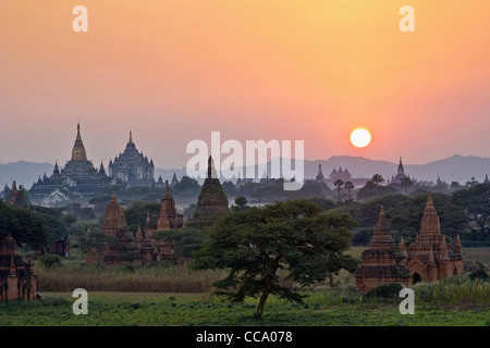 Remains of the Day auf die Ebene der Tempel | Bagan (Pagan) | Myanmar (Burma) Stockfoto