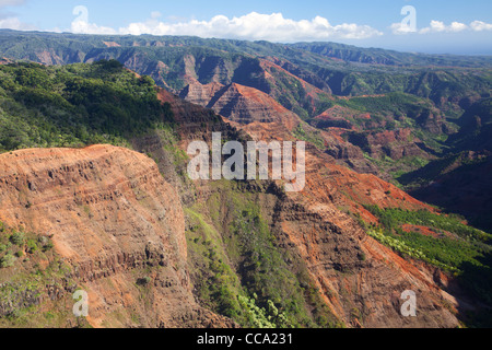 Waimea Canyon, der auch als Grand Canyon des Pazifiks, Kauai, Hawaii. Stockfoto