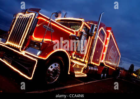 Der offizielle Coca Cola Weihnachtstruck während einer davon abgebildet ist vielen öffentlichen Roadshows im Dezember. Stockfoto