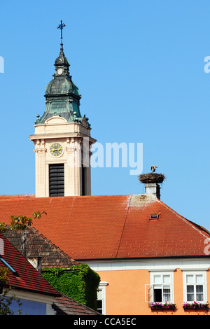 Storch im nest Stockfoto