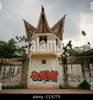 Graffiti Streetart auf dem Pudu Gefängnisgebäude in Kuala Lumpur in Malaysia in Fernost Südostasien. Urbane Kultur Geschichte Reisen Stockfoto