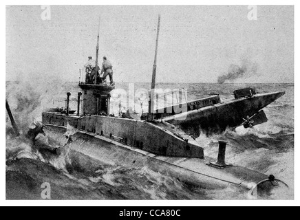 1918 britische u-Boot rammt deutschen U-Boot Meer Absturz rammte Taktik Katastrophe Kapitän Royal Navy Naval Periskop Wrack zerstört Stockfoto