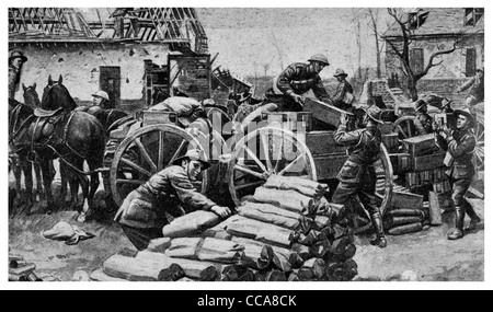 1918 dump australische Artillerie "Gunners" Laden von Munition 31. August bei Peronne Kanonier Versorgung Versorgung schwere munition Stockfoto