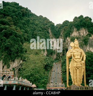 Der hinduistische Lord Murugan Kartikeya Gottheit statue am Batu Höhlen in Kuala Lumpur in Malaysia in Fernost Südostasien. Reisen Stockfoto