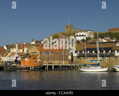 RNLI leben Boot George und Mary Webb vertäut im Hafen whitby, North Yorkshire England UK Vereinigtes Königreich Großbritannien Stockfoto