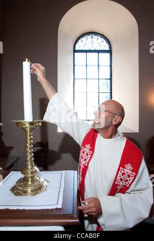 Norwegische Gemeinde Priester Rolf Sommerseth Tranby Kirche, Lier außerhalb Oslo, Norwegen. Foto: Jeff Gilbert Stockfoto