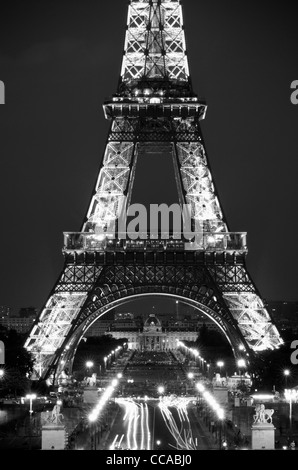 Der Eiffle Tower in der Abenddämmerung vom Trocadero Platz, Paris, Frankreich Stockfoto