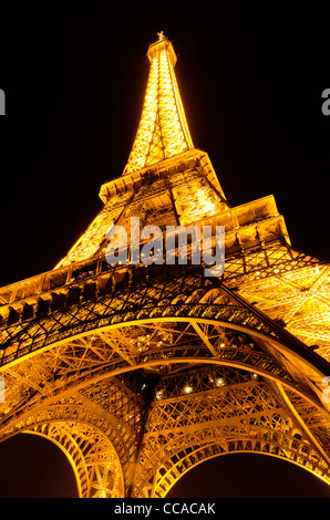 Der Eiffle Tower in der Nacht, Paris, Frankreich Stockfoto