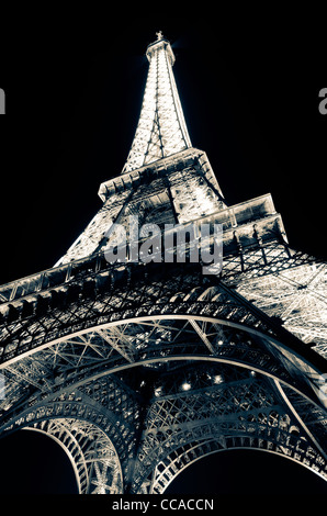 Der Eiffle Tower in der Nacht, Paris, Frankreich Stockfoto