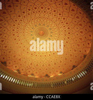 Inspirational muslimischen Design in einer Kuppel im Museum für Islamische Kunst in Kuala Lumpur in Malaysia in Fernost Südostasien. Surrealismus Inspiration. Stockfoto