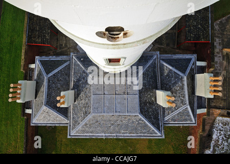 Der Blick von oben auf den Felsen Signal Glockenturm, Arbroath Stockfoto