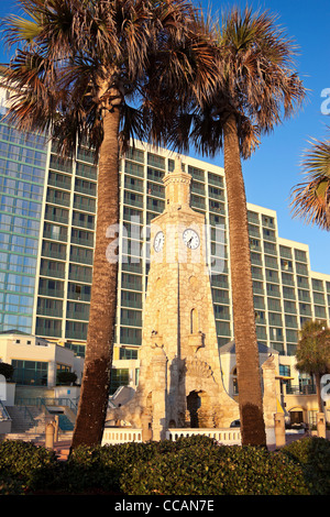 Uhrturm am Strand von Daytona Beach Stockfoto