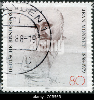 Deutschland - ca. 1988: Eine Briefmarke gedruckt in Deutschland, gewidmet den 100. Jahrestag der Geburt Jean Monnet, ca. 1988 Stockfoto