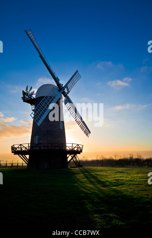 Twilight in Wilton Windmühle, eine Turm-Mühle und das einzige arbeiten Windmühle in Wessex, Wiltshire, England, UK Stockfoto