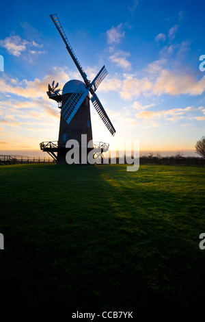 Twilight in Wilton Windmühle, eine Turm-Mühle und das einzige arbeiten Windmühle in Wessex, Wiltshire, England, UK Stockfoto