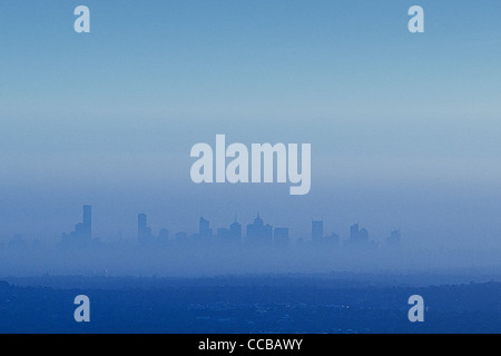 Blick von Melbourne City über Yarra Valley von Skyhigh Plattform Mt Dandenong Ranges Stadtbild Aussichtspunkt über die Stadt. Victoria Au Stockfoto