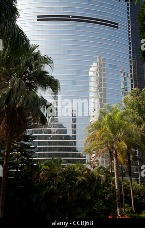 Wolkenkratzer und Bürogebäude im Central Business District von Hong Kong Hong Kong Island, SAR China Stockfoto