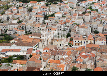 Blick hinunter auf roten überdachten Gebäuden von Dubrovnik Stockfoto