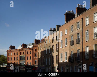 Dublin-A Stadt der einzelnen Häuser - müsste eine Dachlandschaft von Terrassen, Wohnungen und Aussichtsplattformen. In diesem Projekt Stockfoto