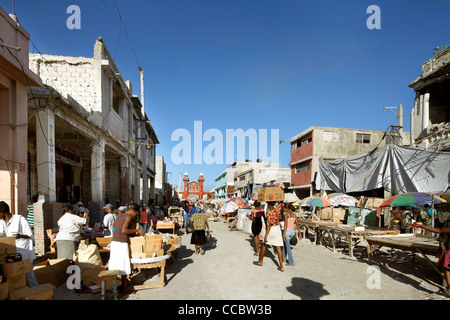 John Mcaslan + Partner sind stolz darauf, ein Teil des Abschlusses der historischen Eisenmarkt In Port-Au-Prince der Eisenmarkt Stockfoto